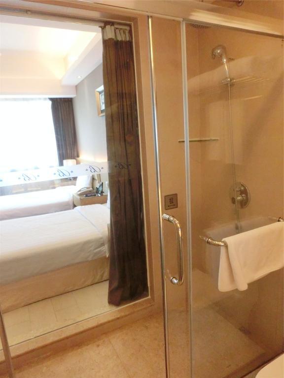 Guangzhou Bauhinia Hotel Экстерьер фото
