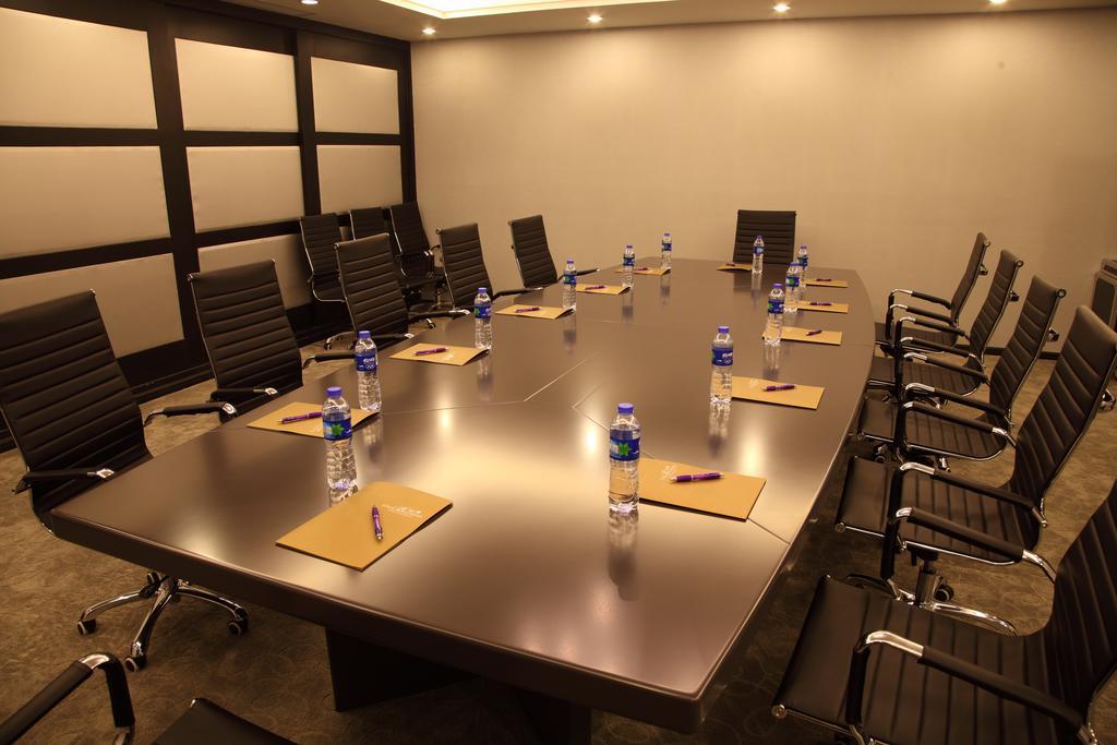 Guangzhou Bauhinia Hotel Экстерьер фото